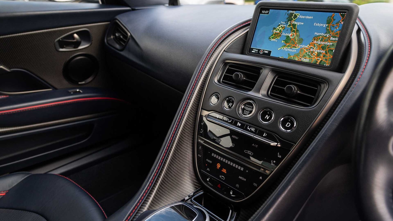 Used Aston Martin DBS 2020 for sale - 76169971: Photo 33