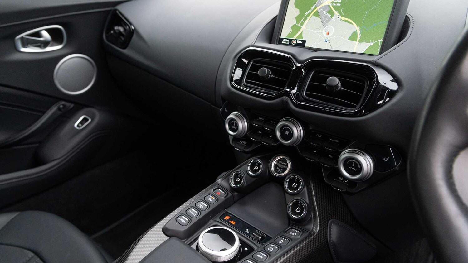 Used Aston Martin Vantage 2023 for sale - 76242475: Photo 10