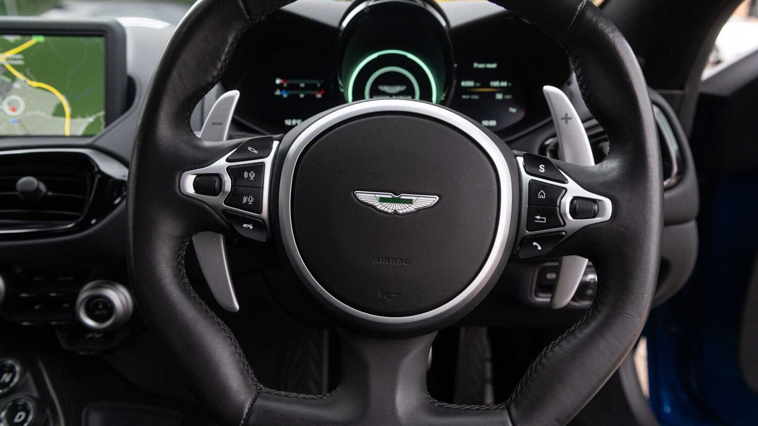 Used Aston Martin Vantage 2023 for sale - 76242475: Photo 11