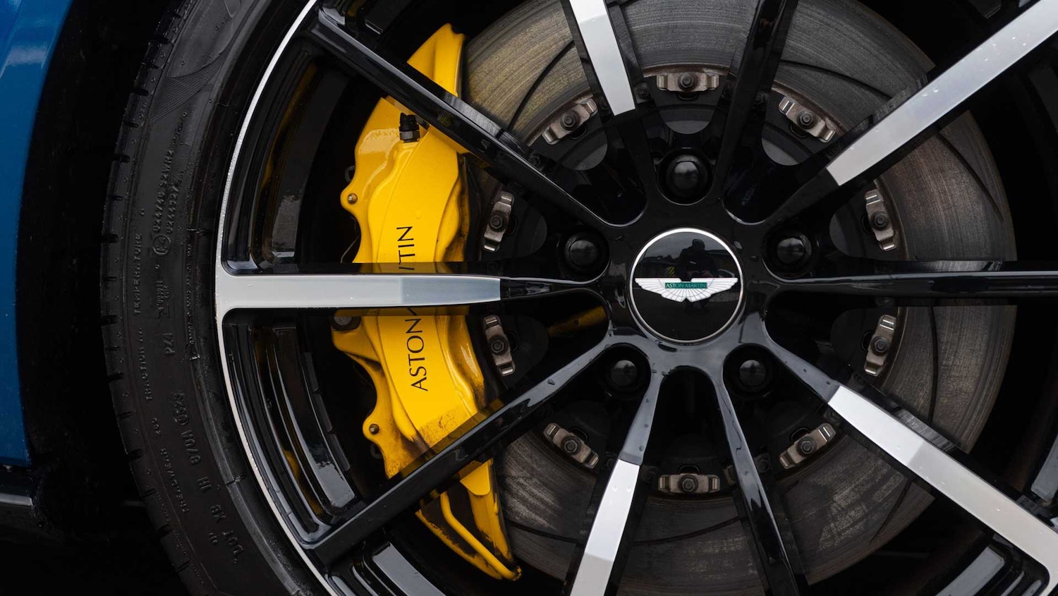 Used Aston Martin Vantage 2023 for sale - 76242475: Photo 16