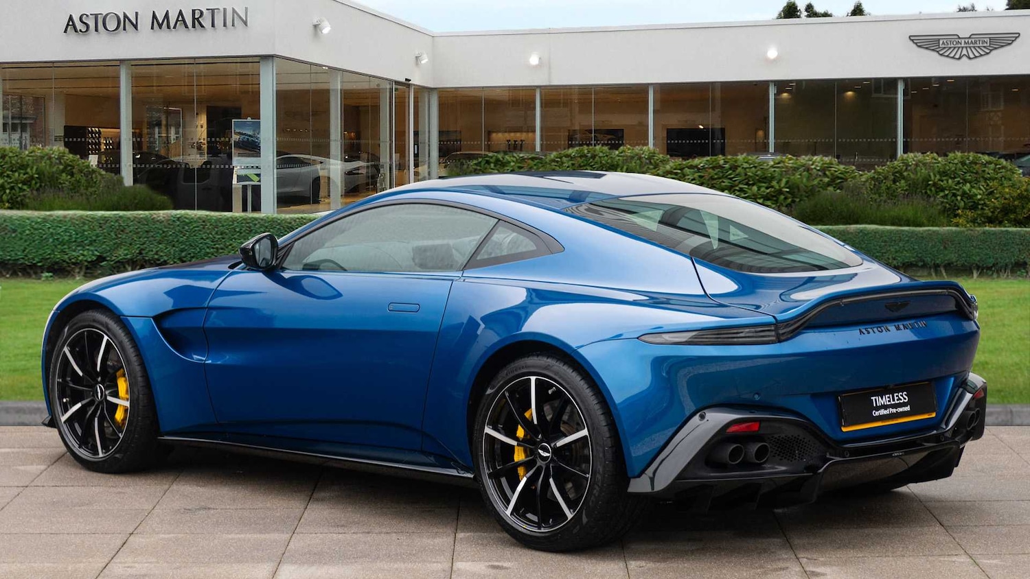 Used Aston Martin Vantage 2023 for sale - 76242475: Photo 2