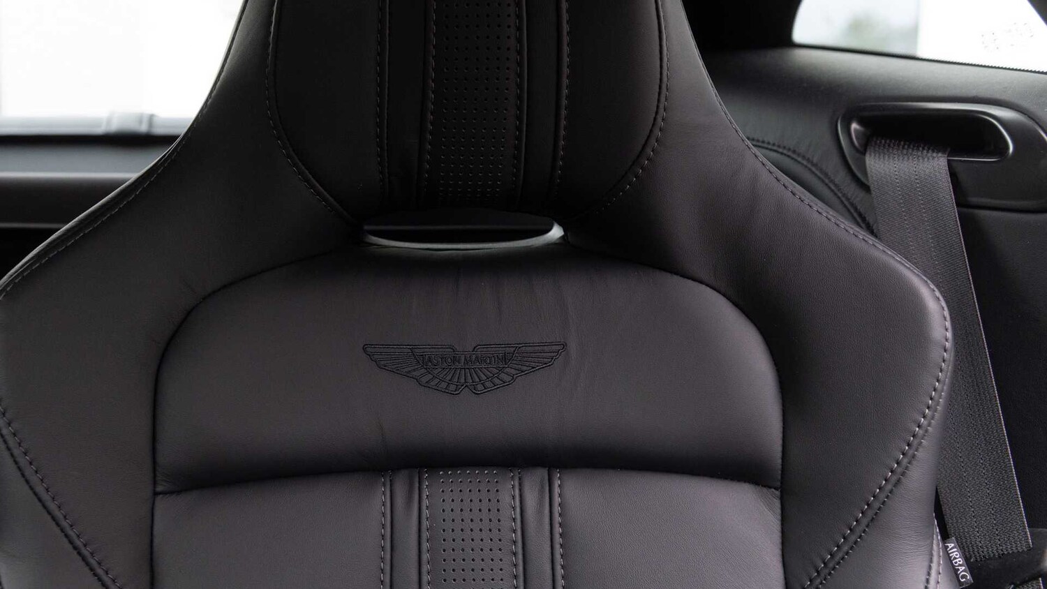 Used Aston Martin Vantage 2023 for sale - 76242475: Photo 29