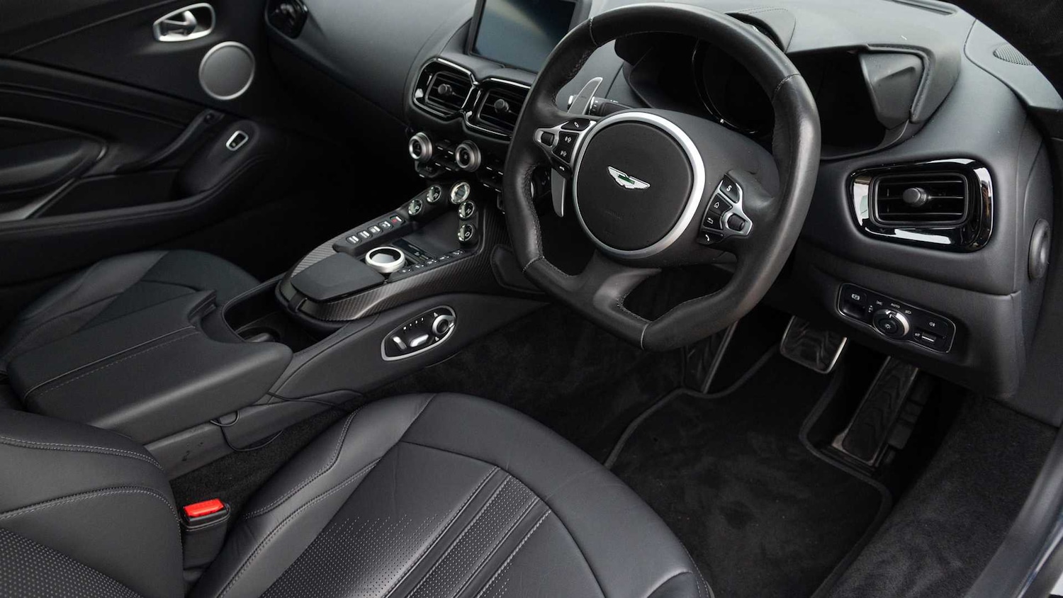 Used Aston Martin Vantage 2023 for sale - 76242475: Photo 3