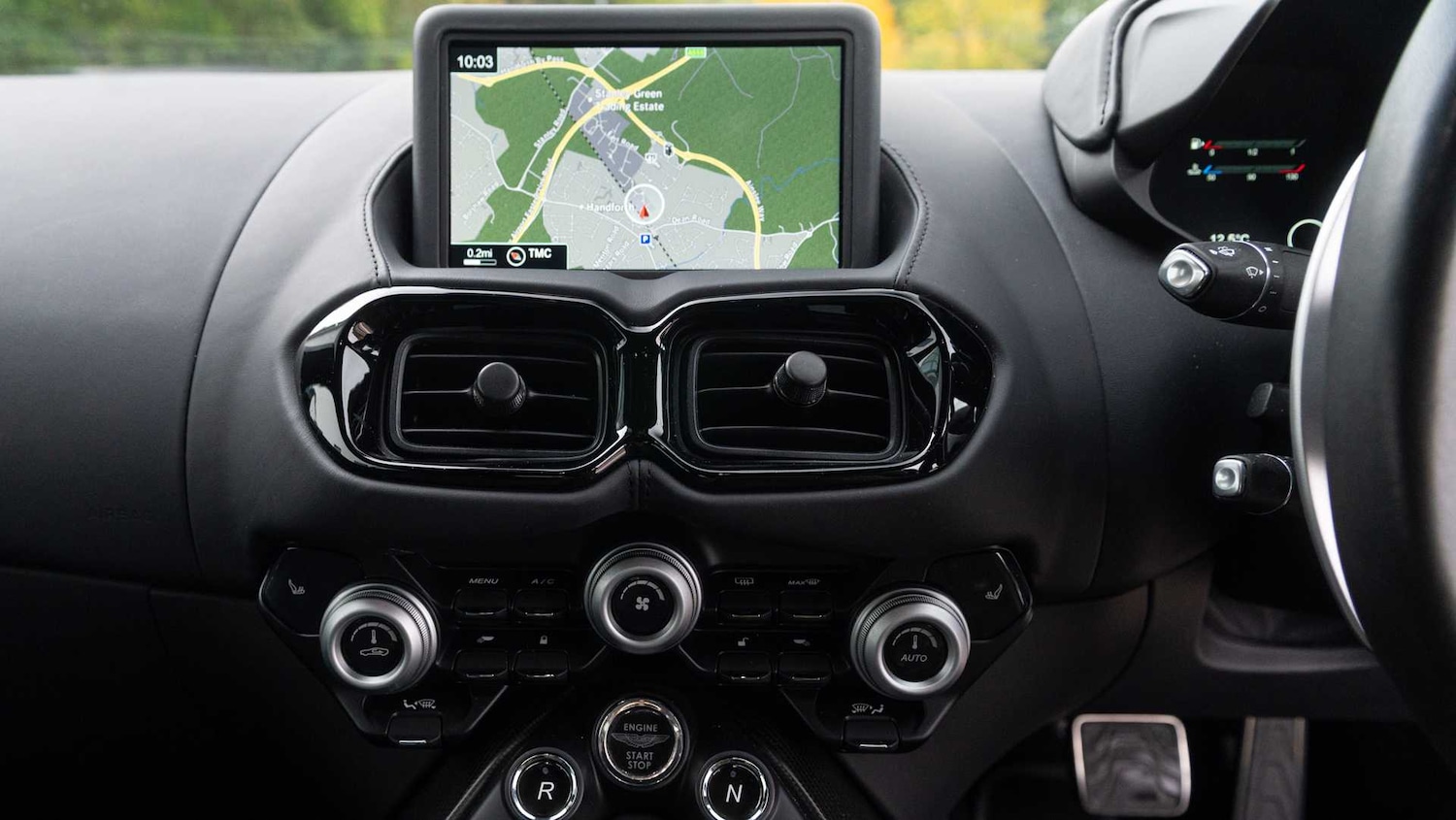 Used Aston Martin Vantage 2023 for sale - 76242475: Photo 31