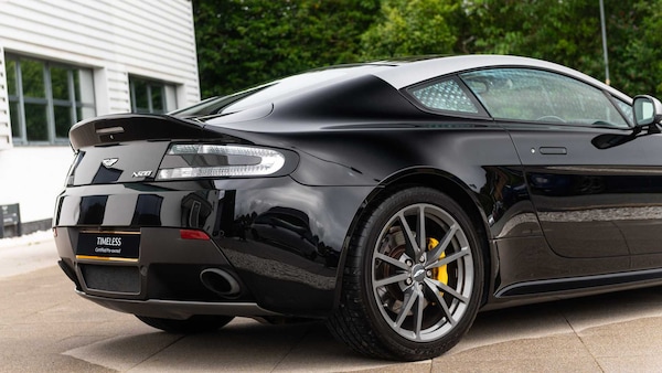 Used Aston Martin Vantage 2015 for sale - 76329309: Photo 24