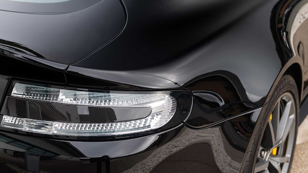 Used Aston Martin Vantage 2015 for sale - 76329309: Photo 26