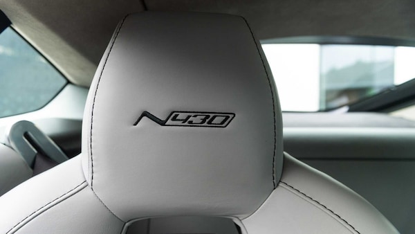 Used Aston Martin Vantage 2015 for sale - 76329309: Photo 32