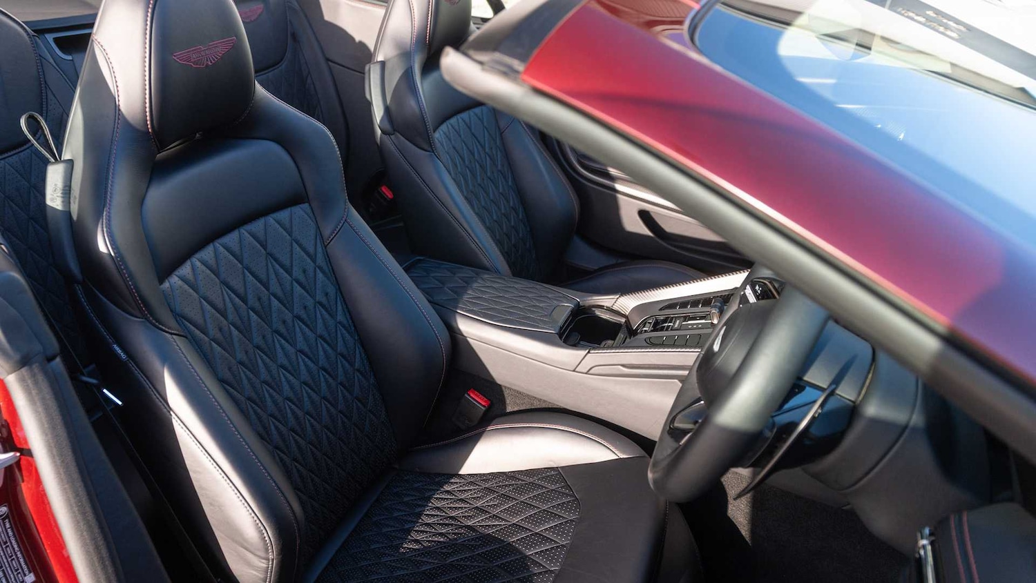 Used Aston Martin V8 2025 for sale - 77018871: Photo 12