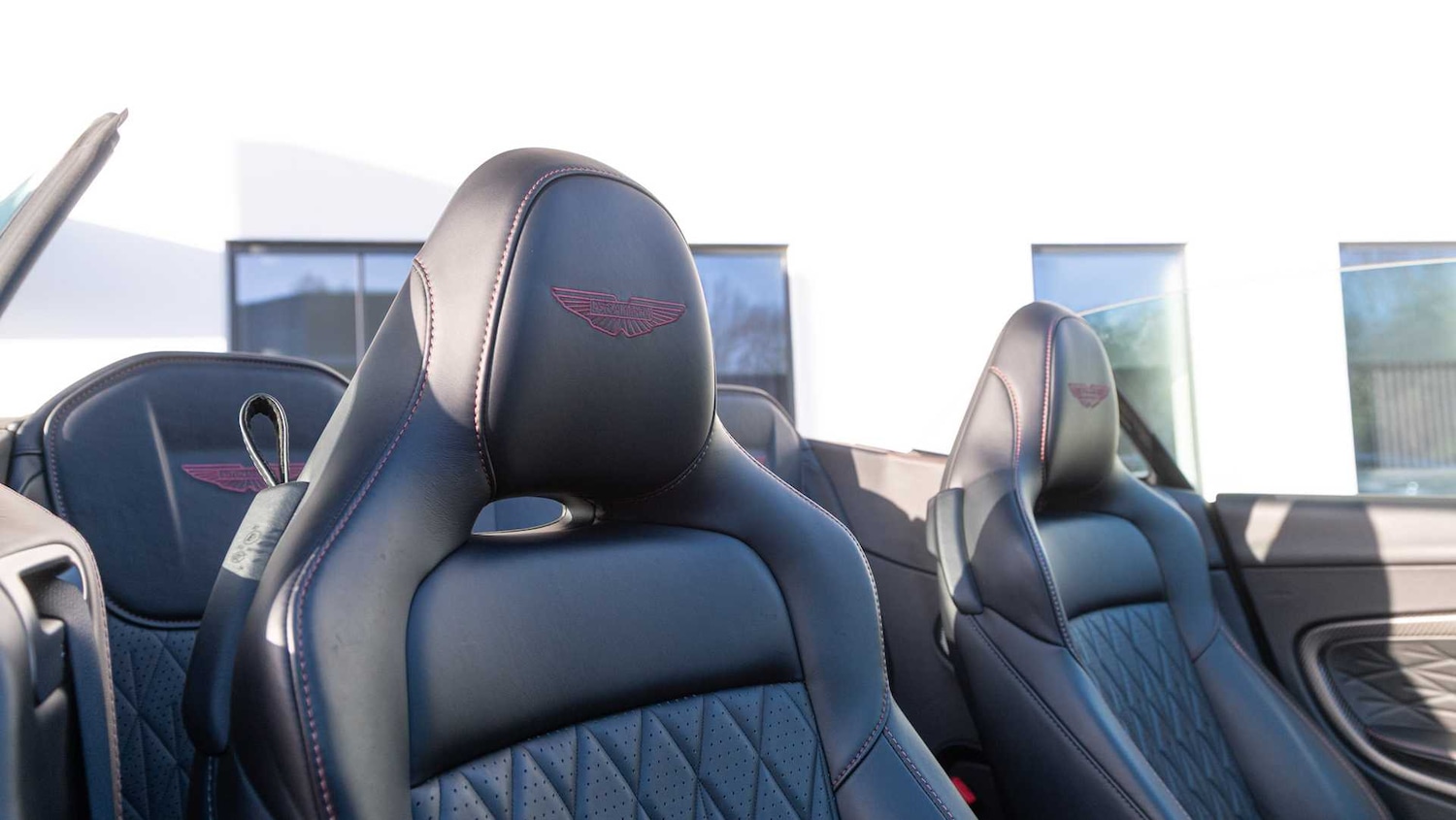 Used Aston Martin V8 2025 for sale - 77018871: Photo 32