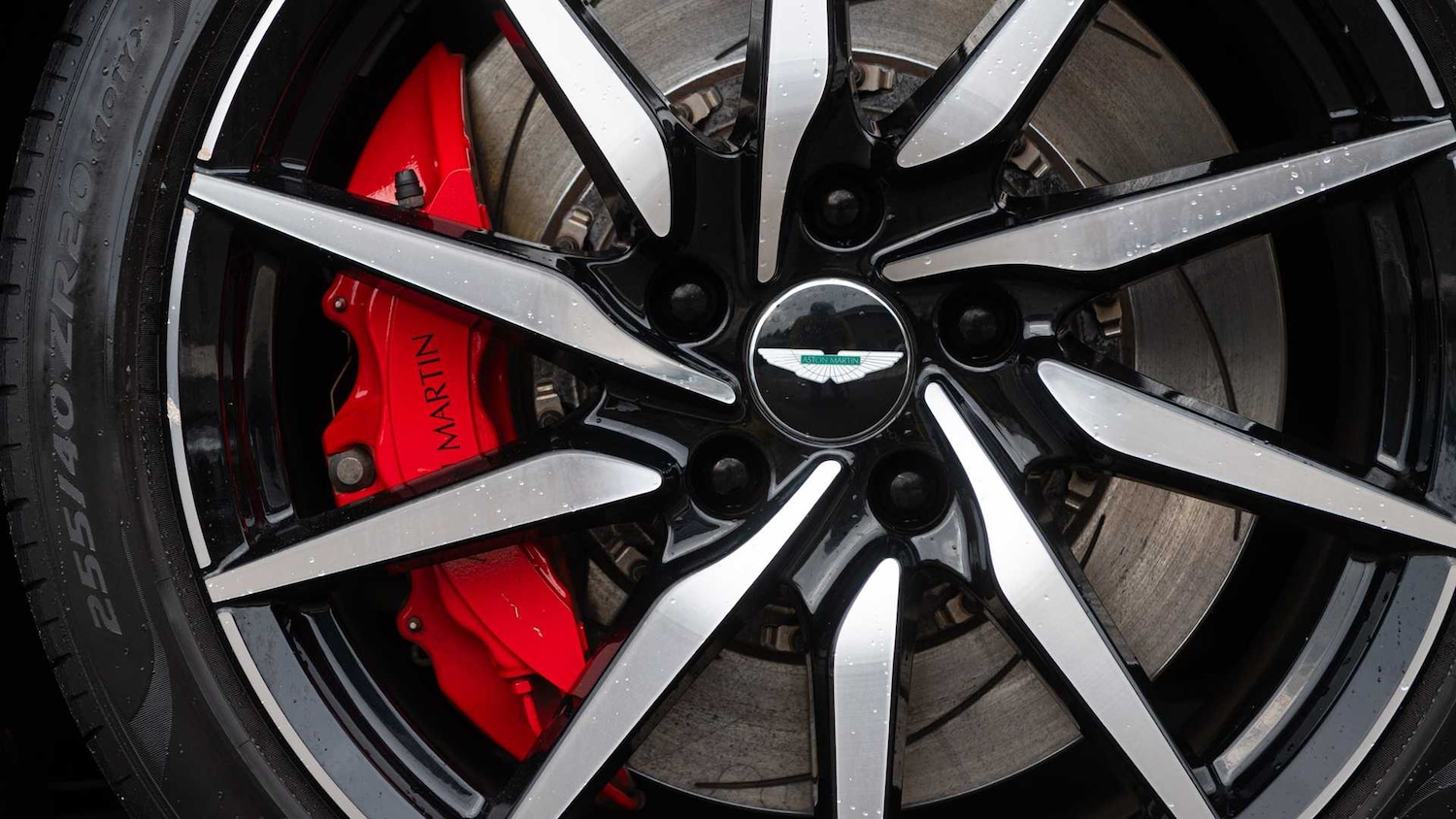 Used Aston Martin Vantage 2019 for sale - 77601306: Photo 16