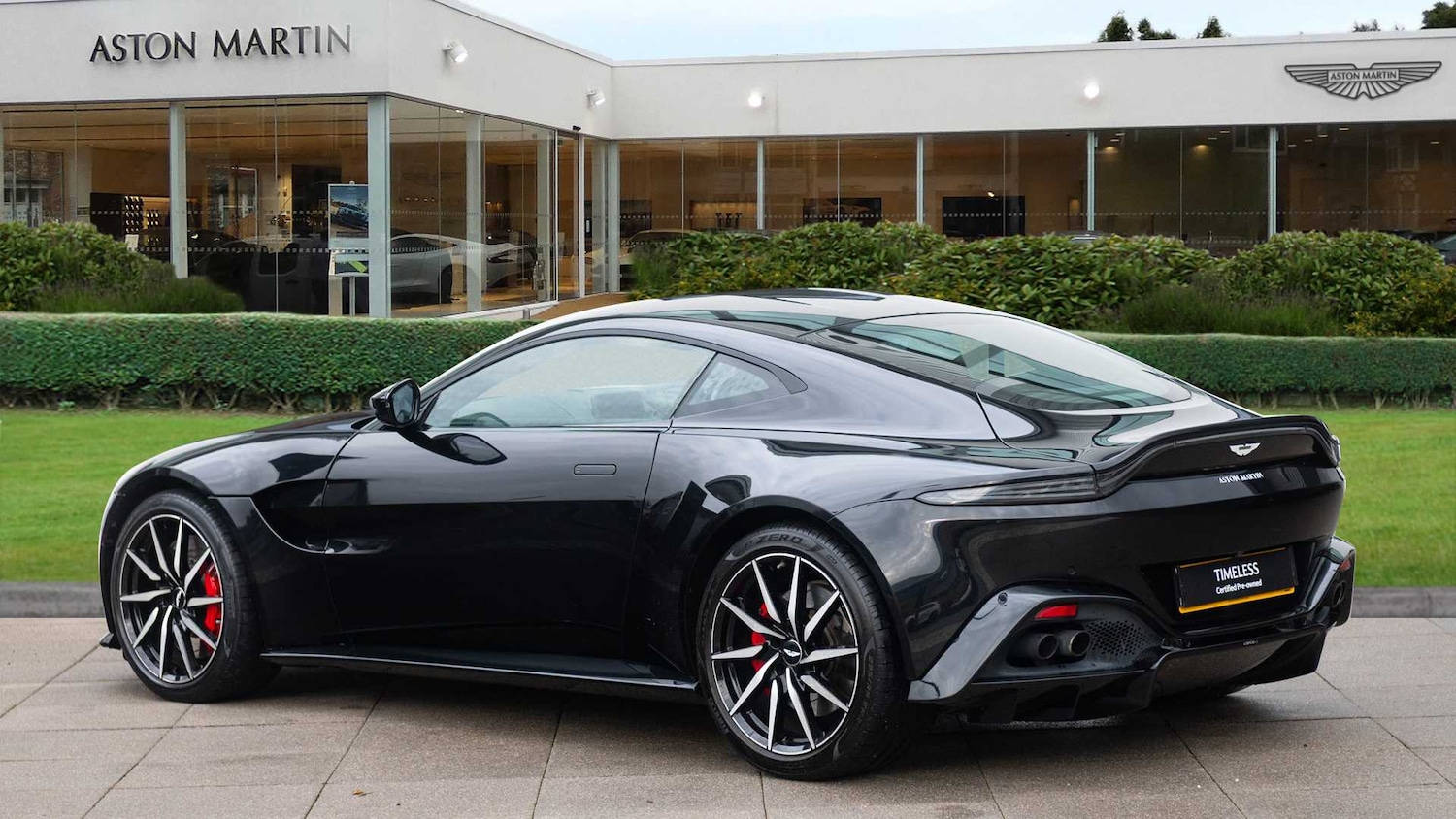 Used Aston Martin Vantage 2019 for sale - 77601306: Photo 2