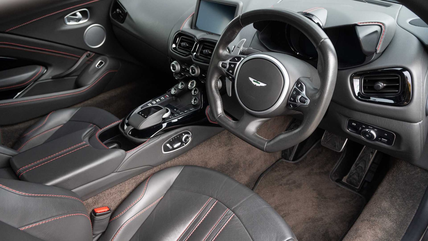 Used Aston Martin Vantage 2019 for sale - 77601306: Photo 3