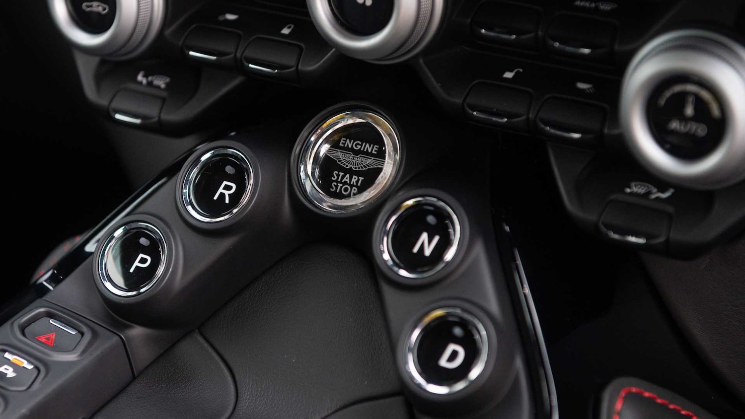 Used Aston Martin Vantage 2019 for sale - 77601306: Photo 31