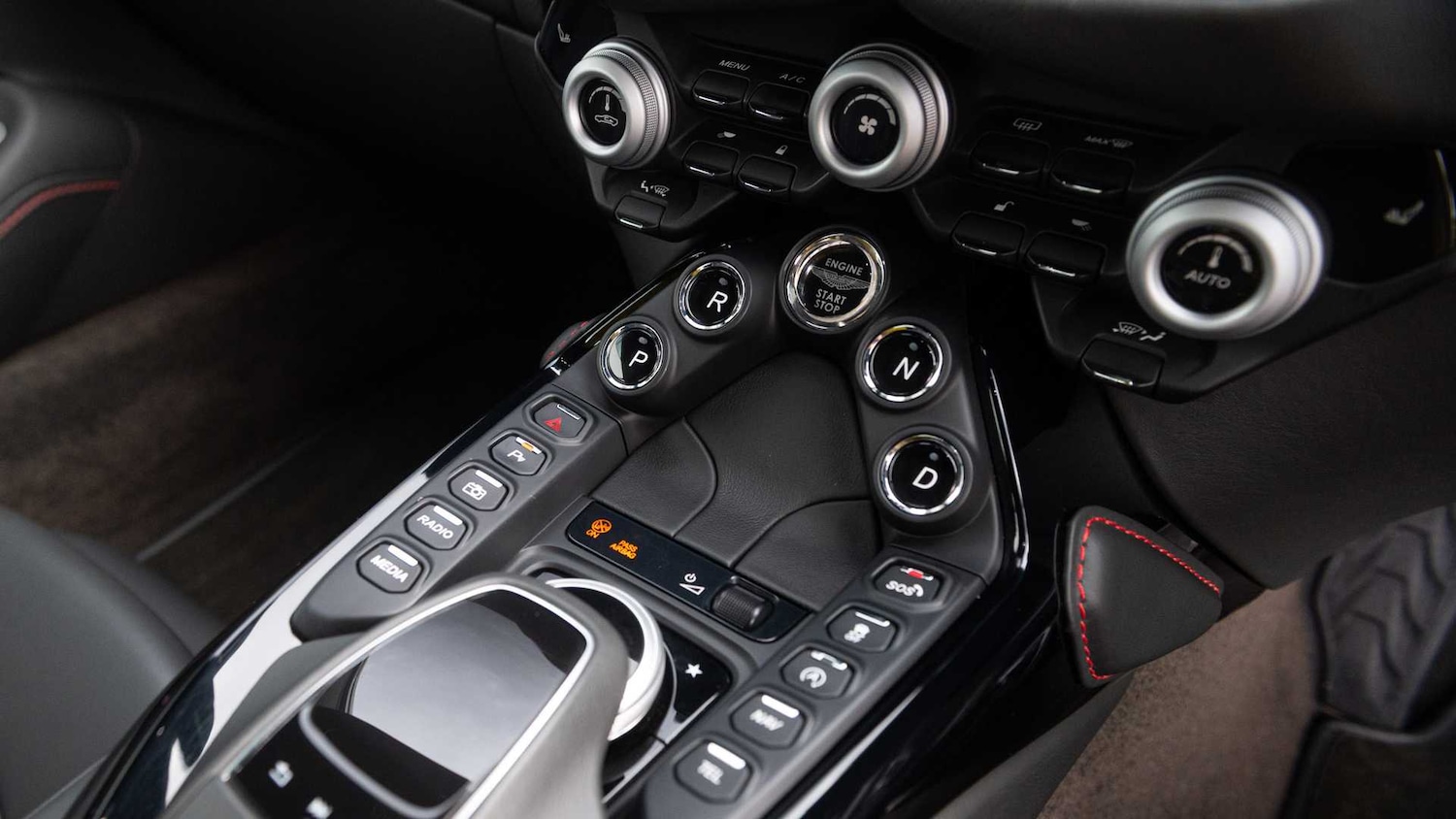 Used Aston Martin Vantage 2019 for sale - 77601306: Photo 32