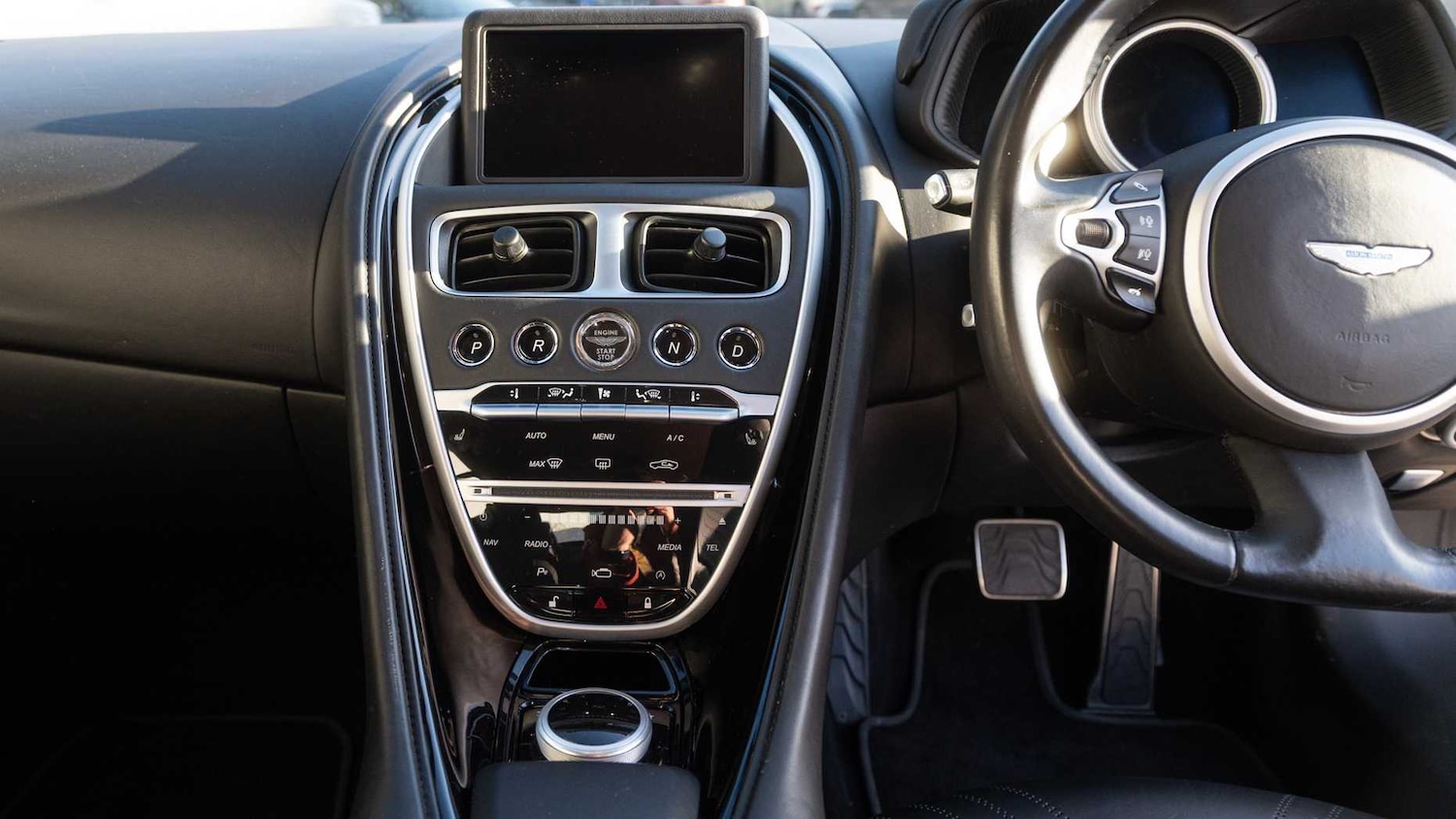 Used Aston Martin DB11 2019 for sale - 76668958: Photo 10