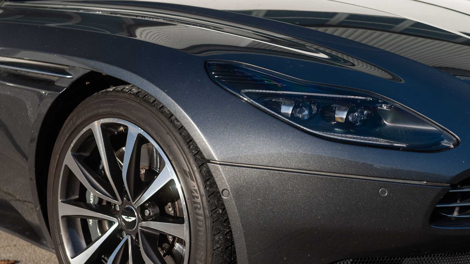 Used Aston Martin DB11 2019 for sale - 76668958: Photo 21