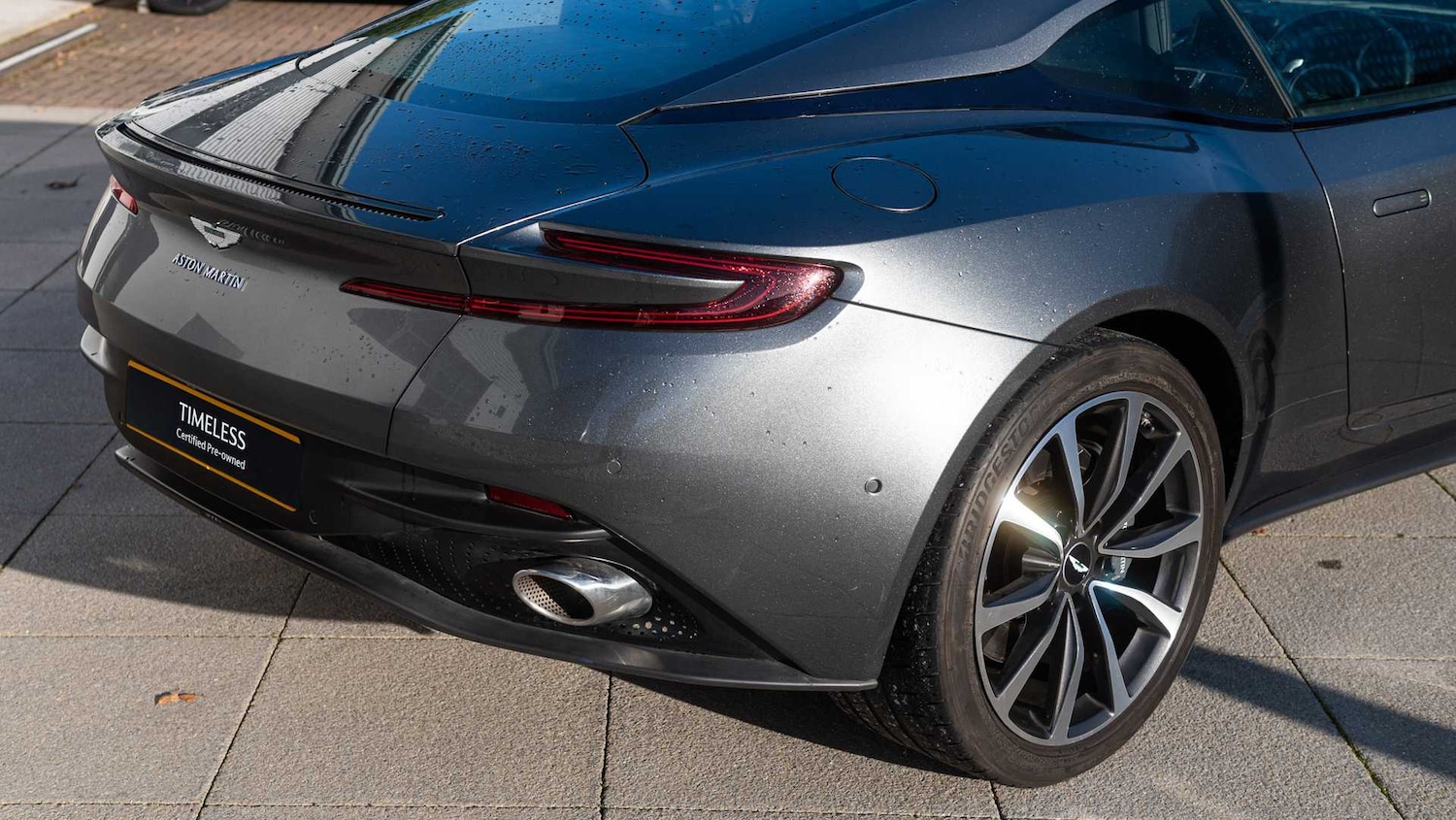 Used Aston Martin DB11 2019 for sale - 76668958: Photo 25