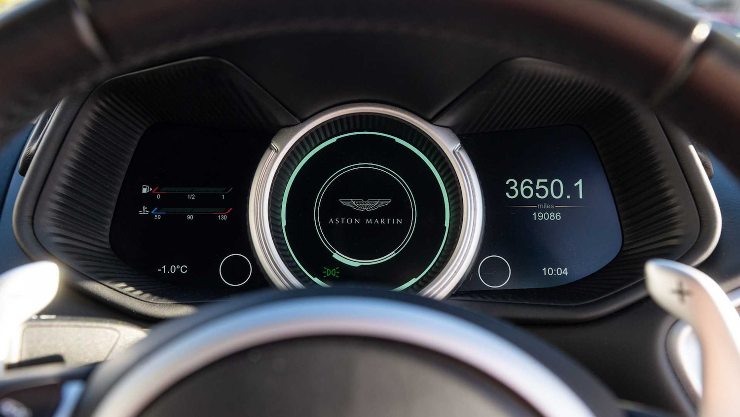 Used Aston Martin DB11 2019 for sale - 76668958: Photo 6