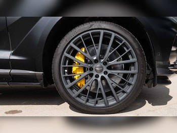 Used Aston Martin DBX 2024 for sale - 75861103: Photo