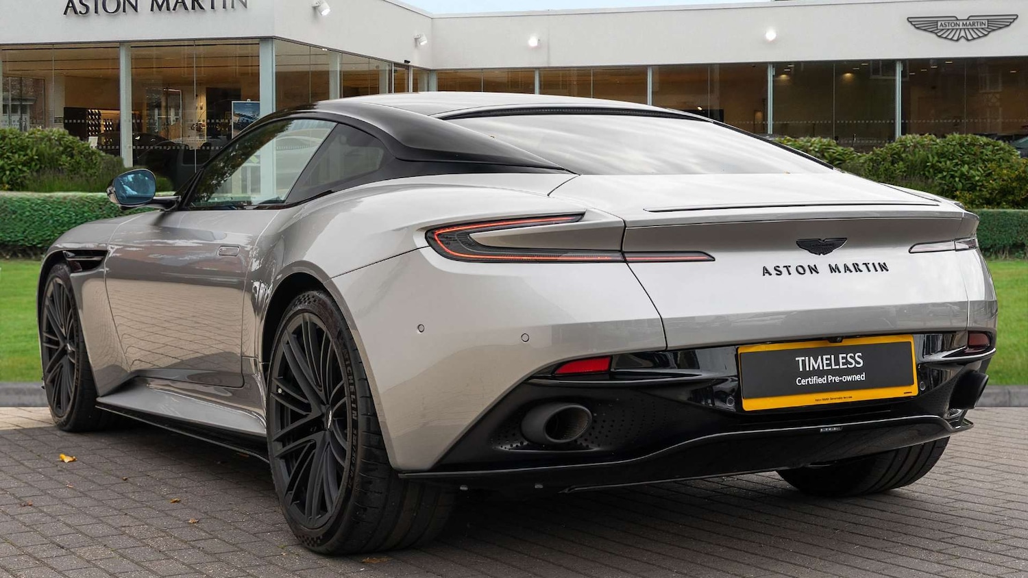Used Aston Martin V8 2023 for sale - 76827740: Photo 2