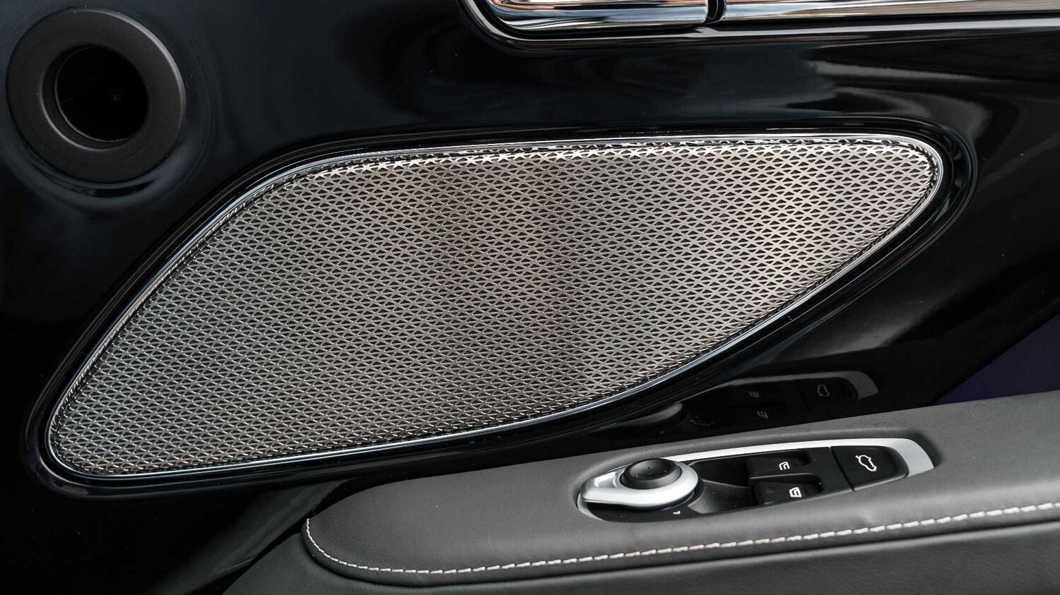 Used Aston Martin V8 2023 for sale - 76827740: Photo 24