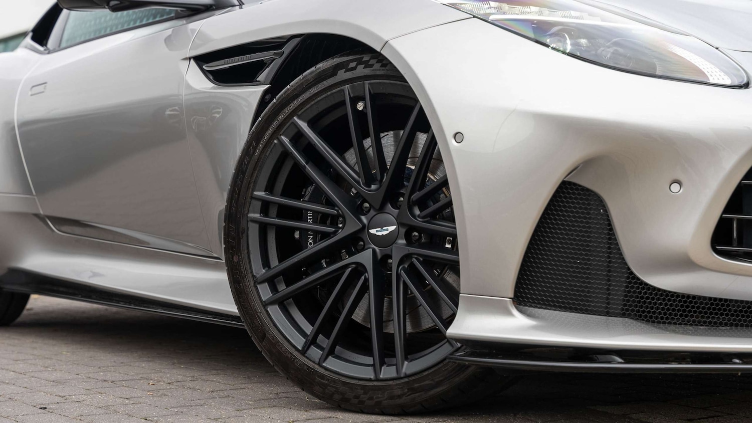 Used Aston Martin V8 2023 for sale - 76827740: Photo 3