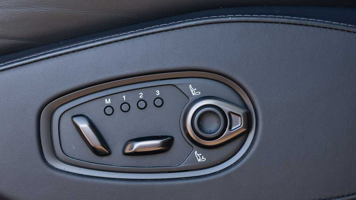 Used Aston Martin DBX 2022 for sale - 77772079: Photo 15