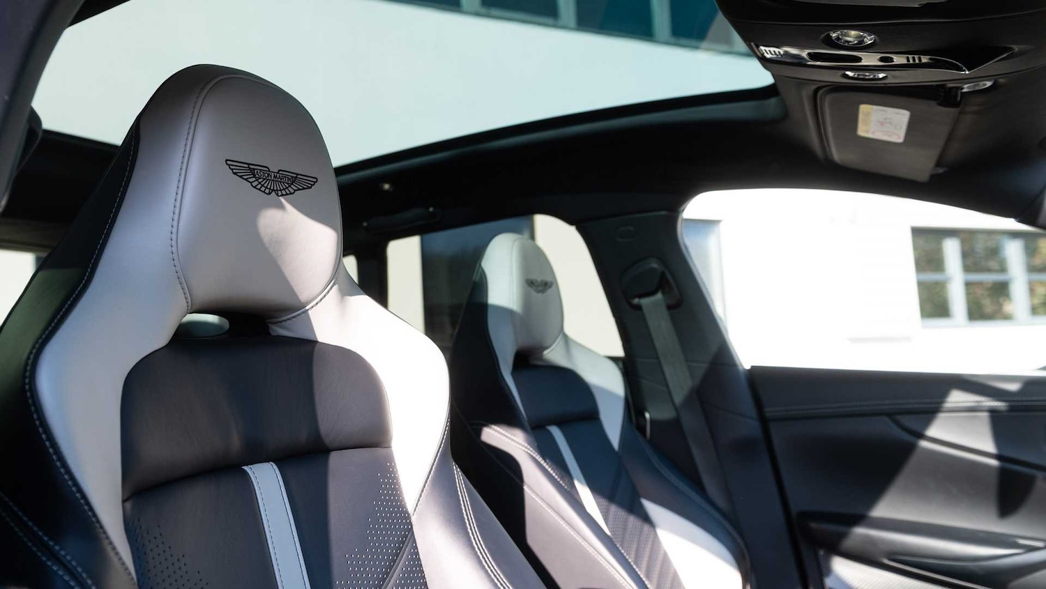 Used Aston Martin DBX 2022 for sale - 77772079: Photo 28