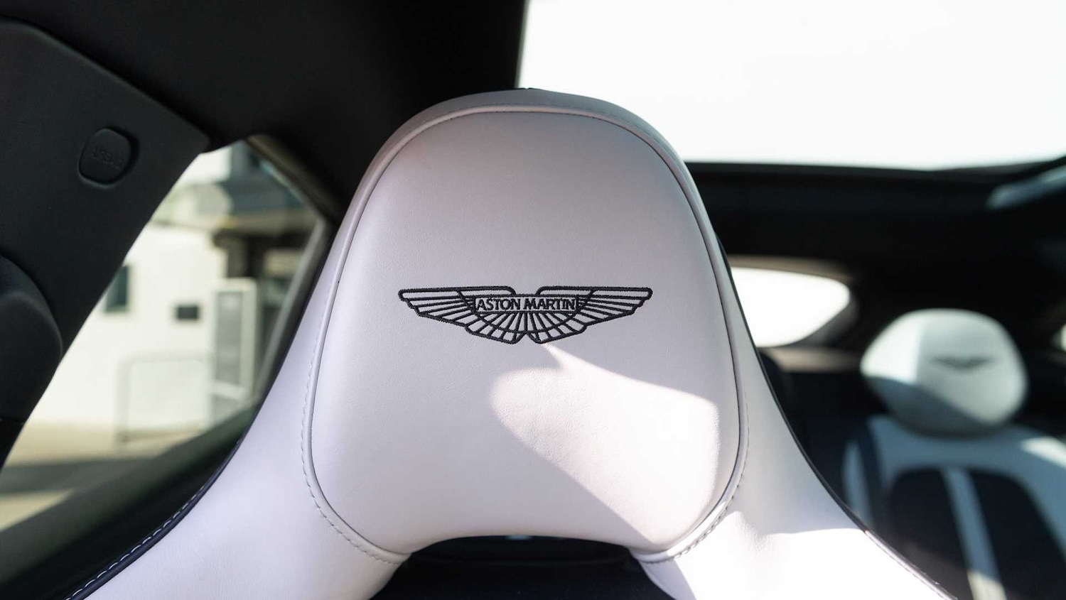 Used Aston Martin DBX 2022 for sale - 77772079: Photo 29
