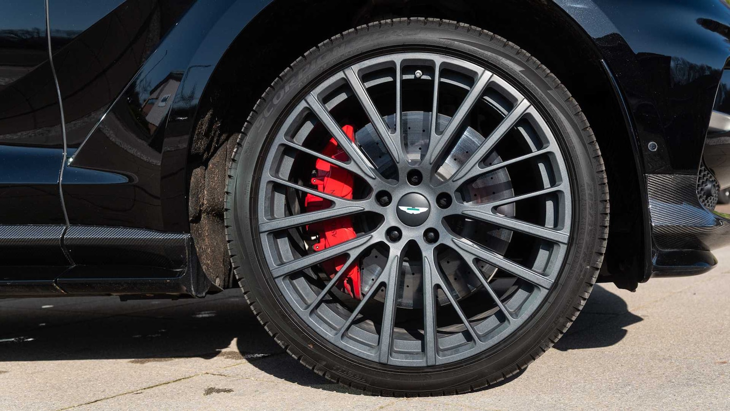 Used Aston Martin DBX 2022 for sale - 77772079: Photo 4