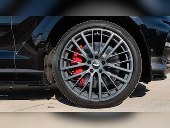 Used Aston Martin DBX 2022 for sale - 77772079: Photo