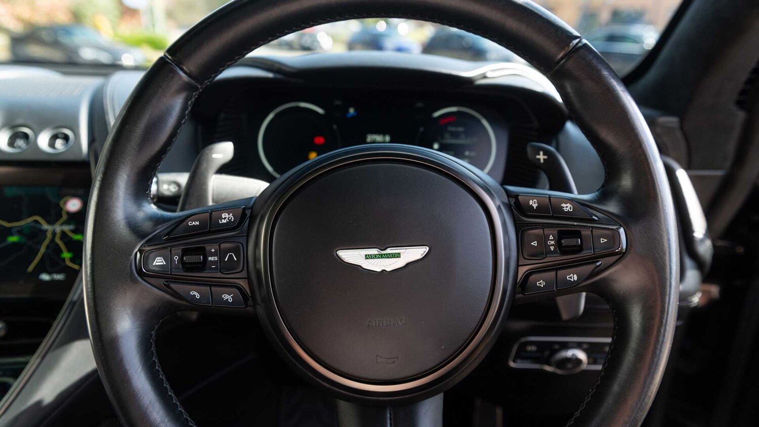 Used Aston Martin DBX 2023 for sale - 78149098: Photo 11