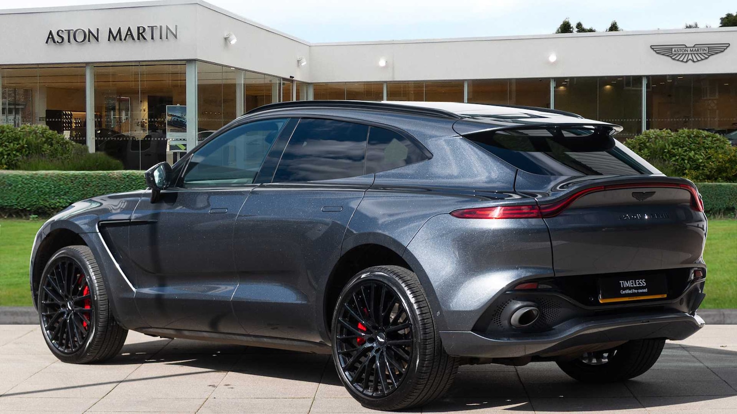 Used Aston Martin DBX 2023 for sale - 78149098: Photo 2