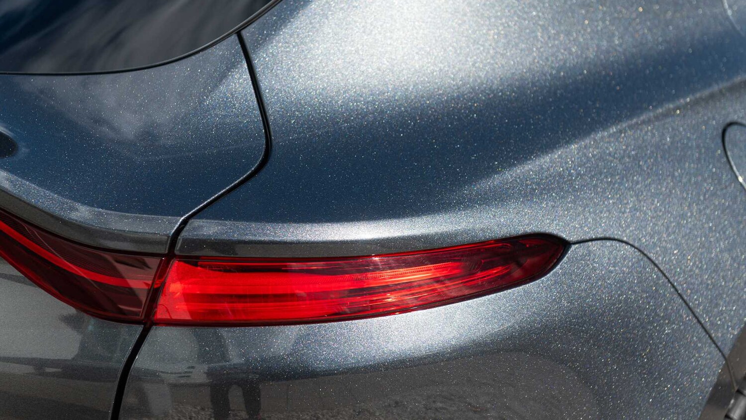 Used Aston Martin DBX 2023 for sale - 78149098: Photo 24