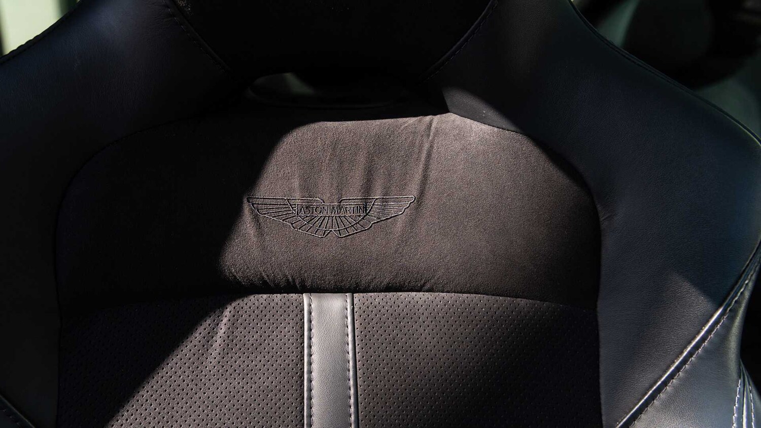 Used Aston Martin DBX 2023 for sale - 78149098: Photo 34