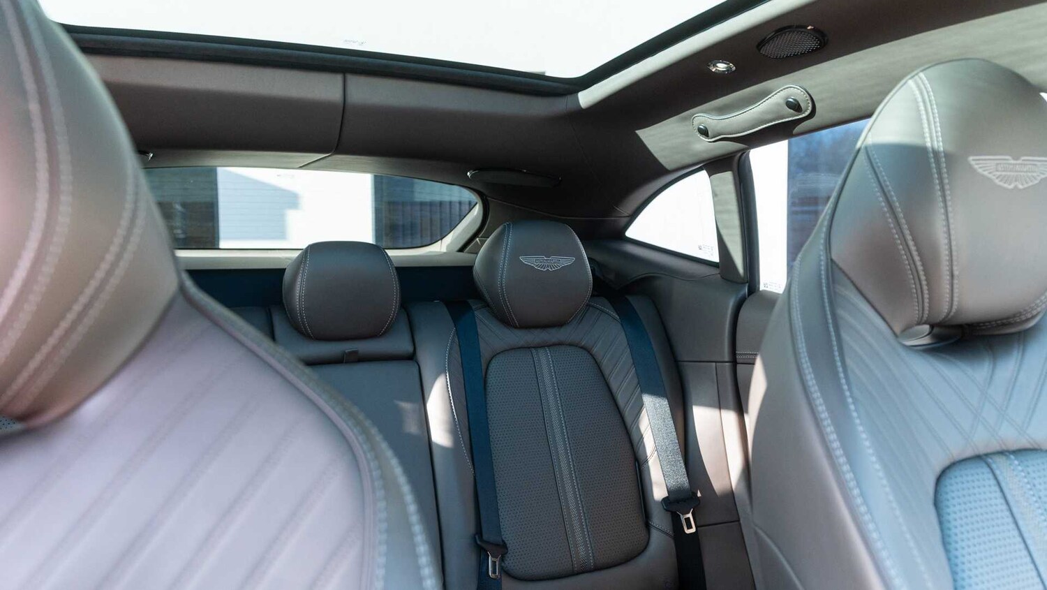 Used Aston Martin DBX 2024 for sale - 77389949: Photo 32