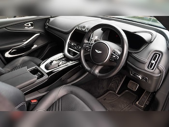 Used Aston Martin DBX 2023 for sale - 76016124: Photo