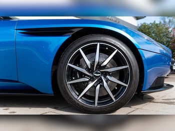 Used Aston Martin DB11 2021 for sale - 78278646: Photo