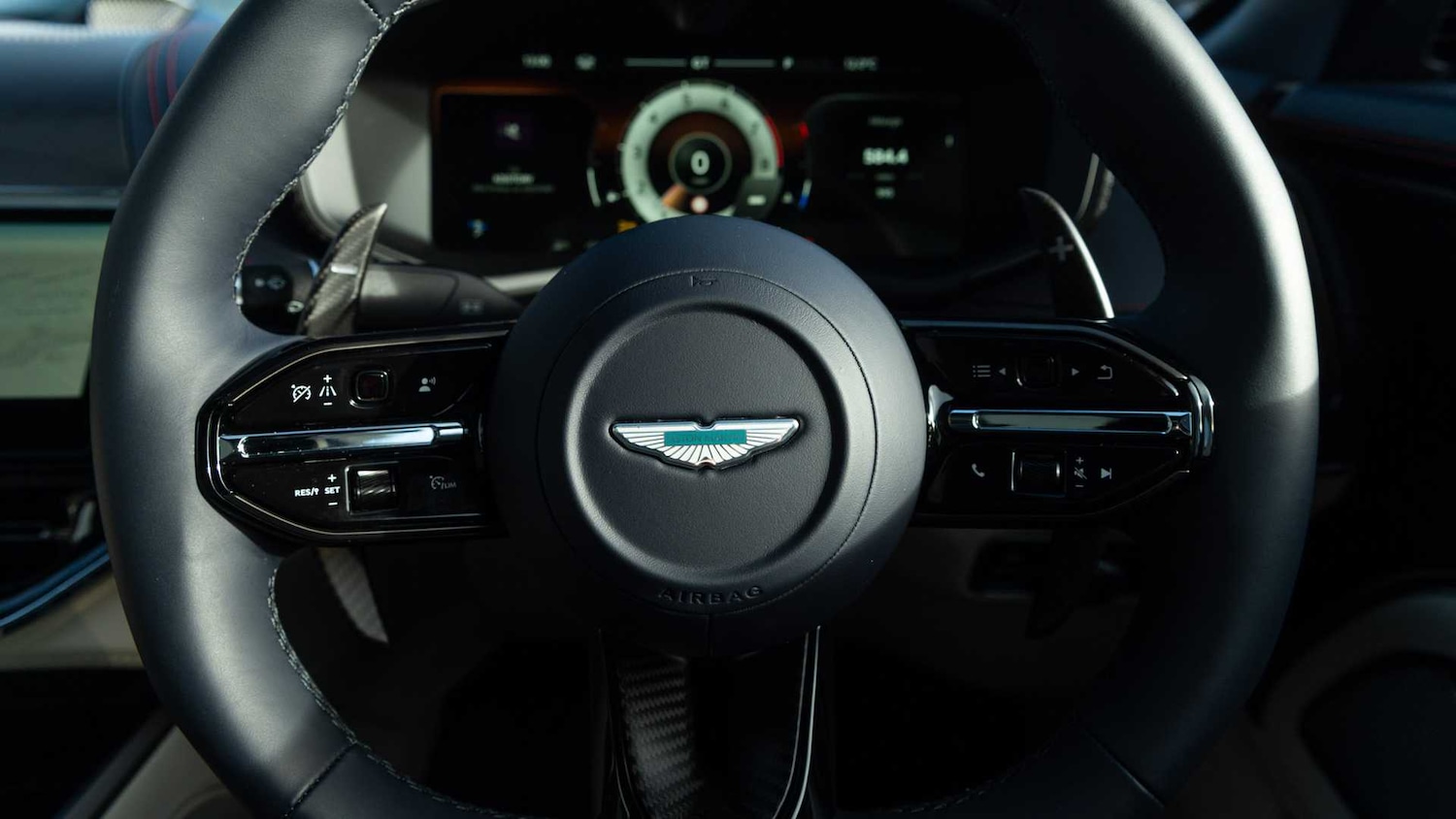 Used Aston Martin DBX 2025 for sale - 77726801: Photo 11