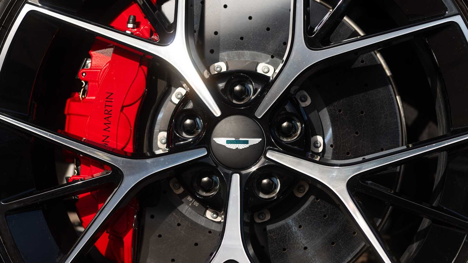 Used Aston Martin DBX 2025 for sale - 77726801: Photo 18