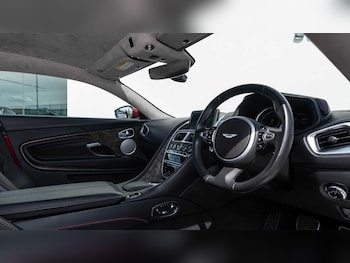 Used Aston Martin DB11 2018 for sale - 79002246: Photo