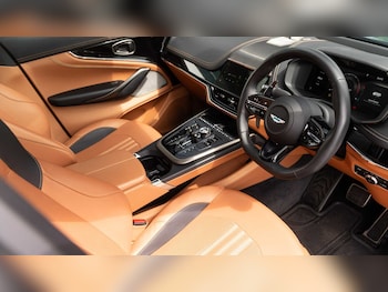 Used Aston Martin DBX 2025 for sale - 79511656: Photo