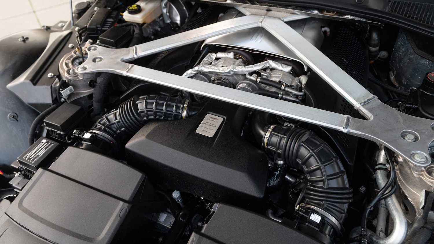 Used Aston Martin Vantage 2022 for sale - 77018813: Photo 13