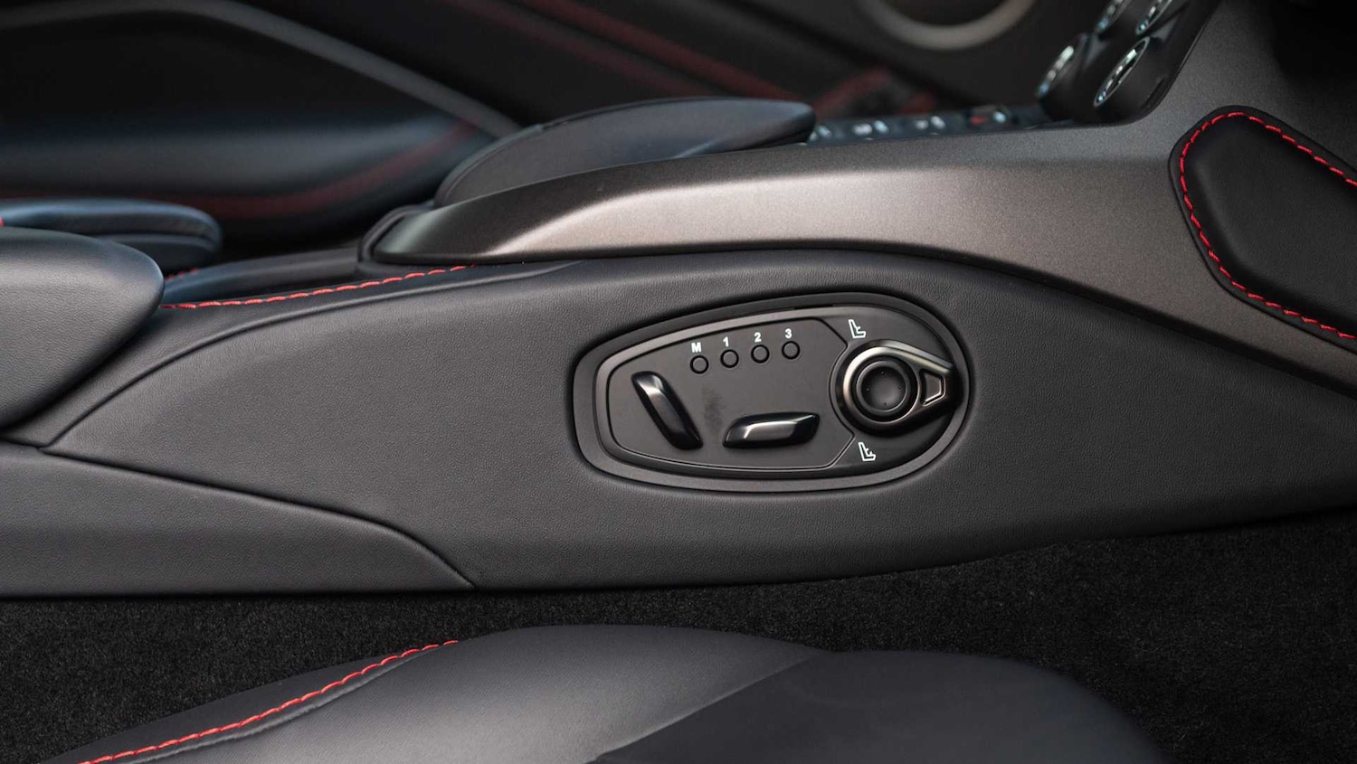 Used Aston Martin Vantage 2022 for sale - 77018813: Photo 16