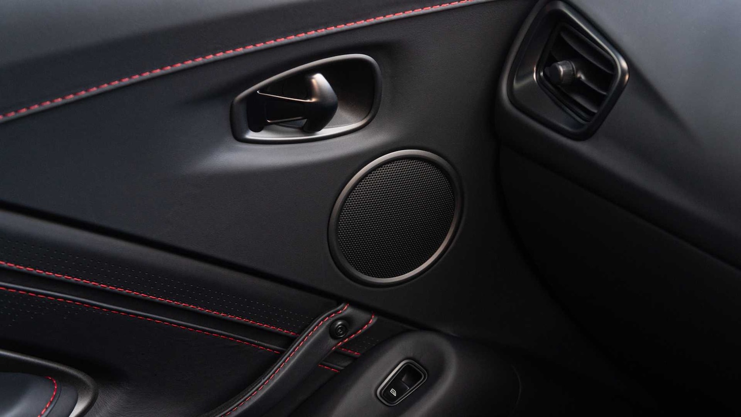 Used Aston Martin Vantage 2022 for sale - 77018813: Photo 31