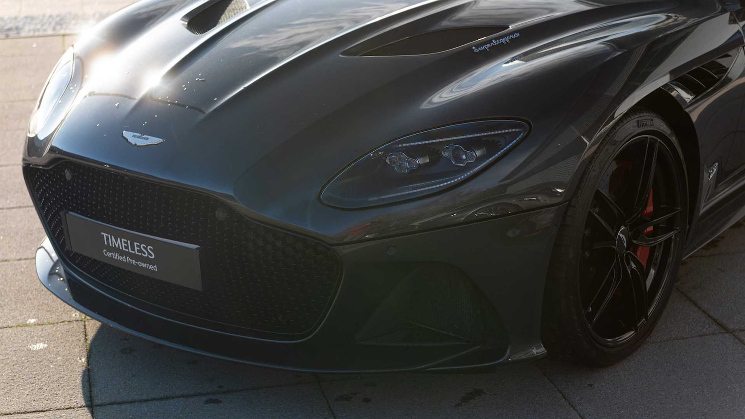 Used Aston Martin DBS 2021 for sale - 76842959: Photo 19