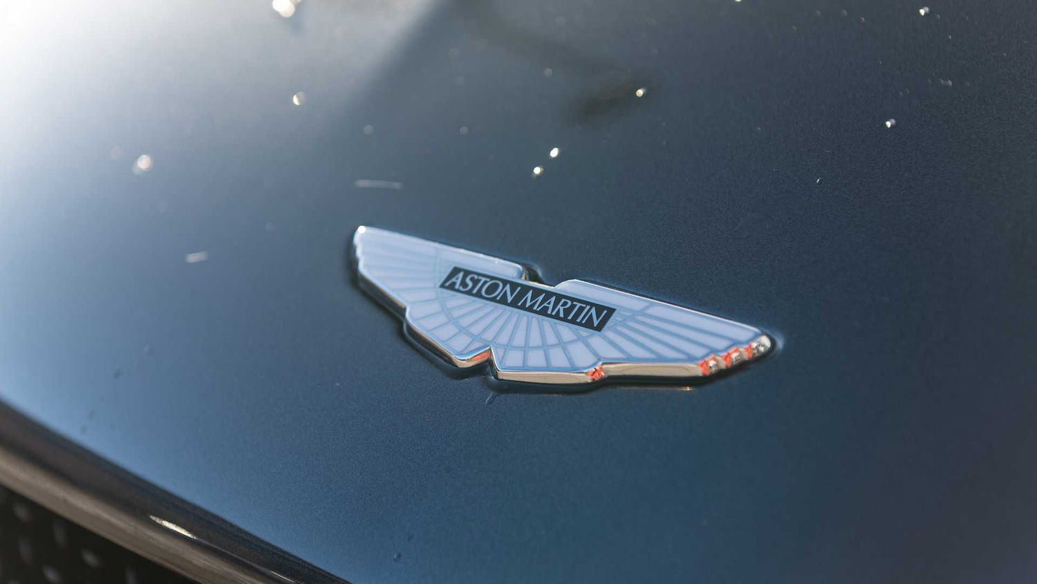 Used Aston Martin DBS 2021 for sale - 76842959: Photo 20