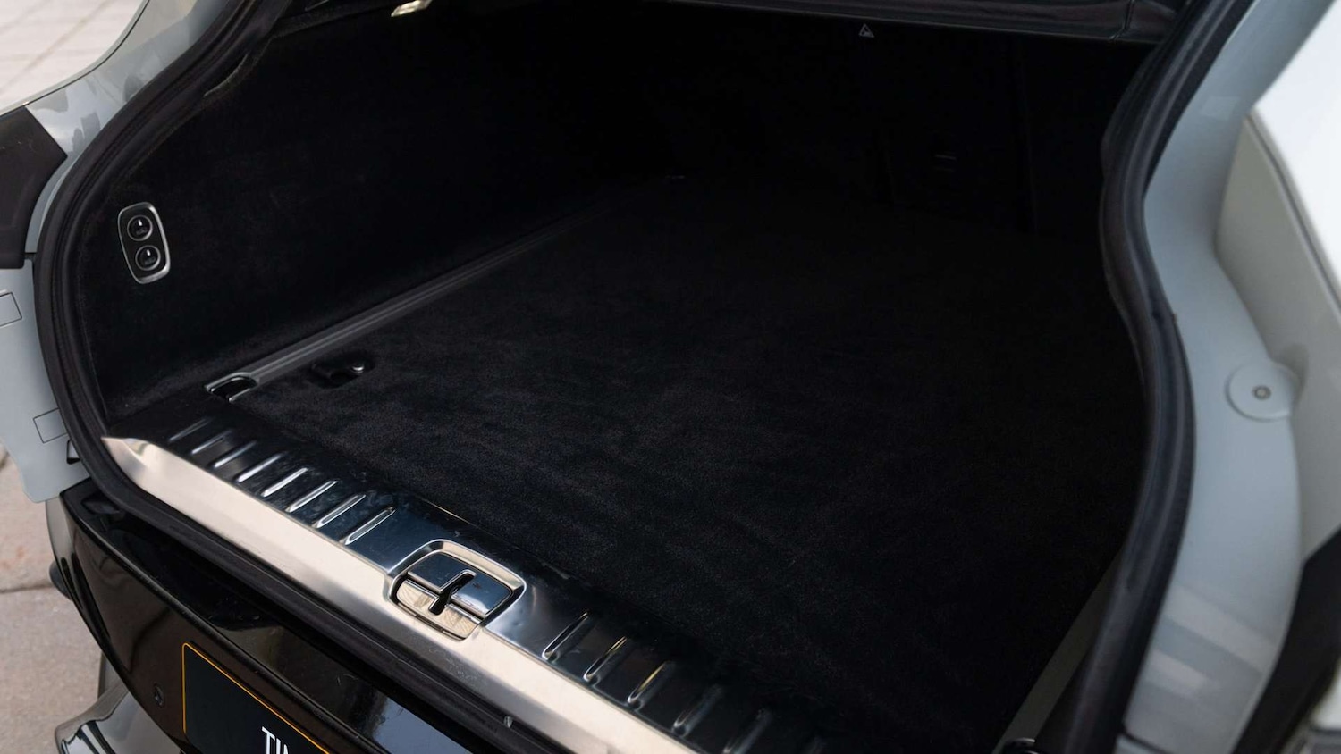 Used Aston Martin DBX for sale - 77239851: Photo 22