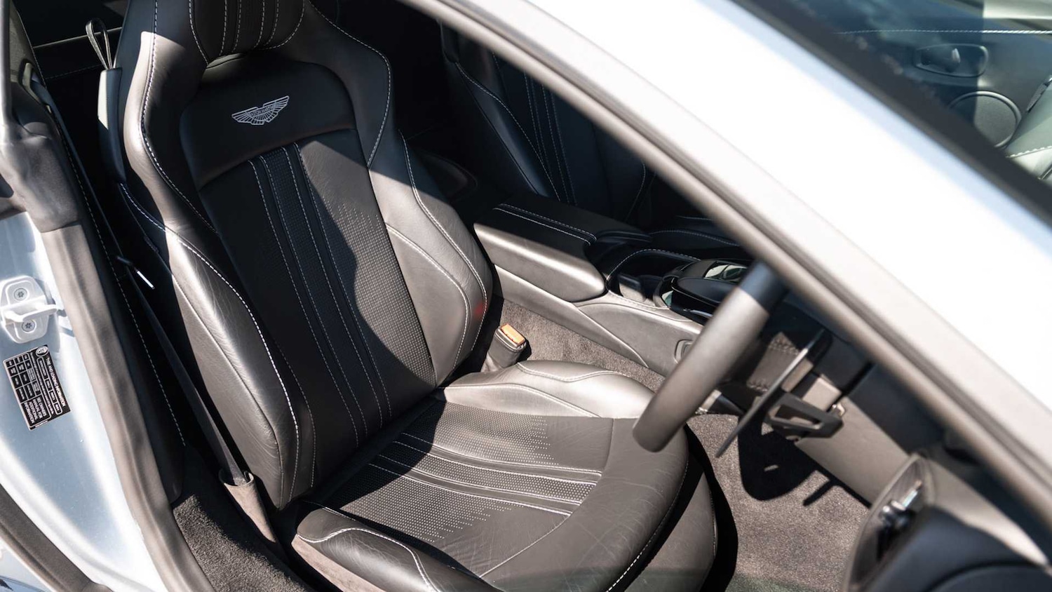 Used Aston Martin Vantage 2019 for sale - 77112391: Photo 12