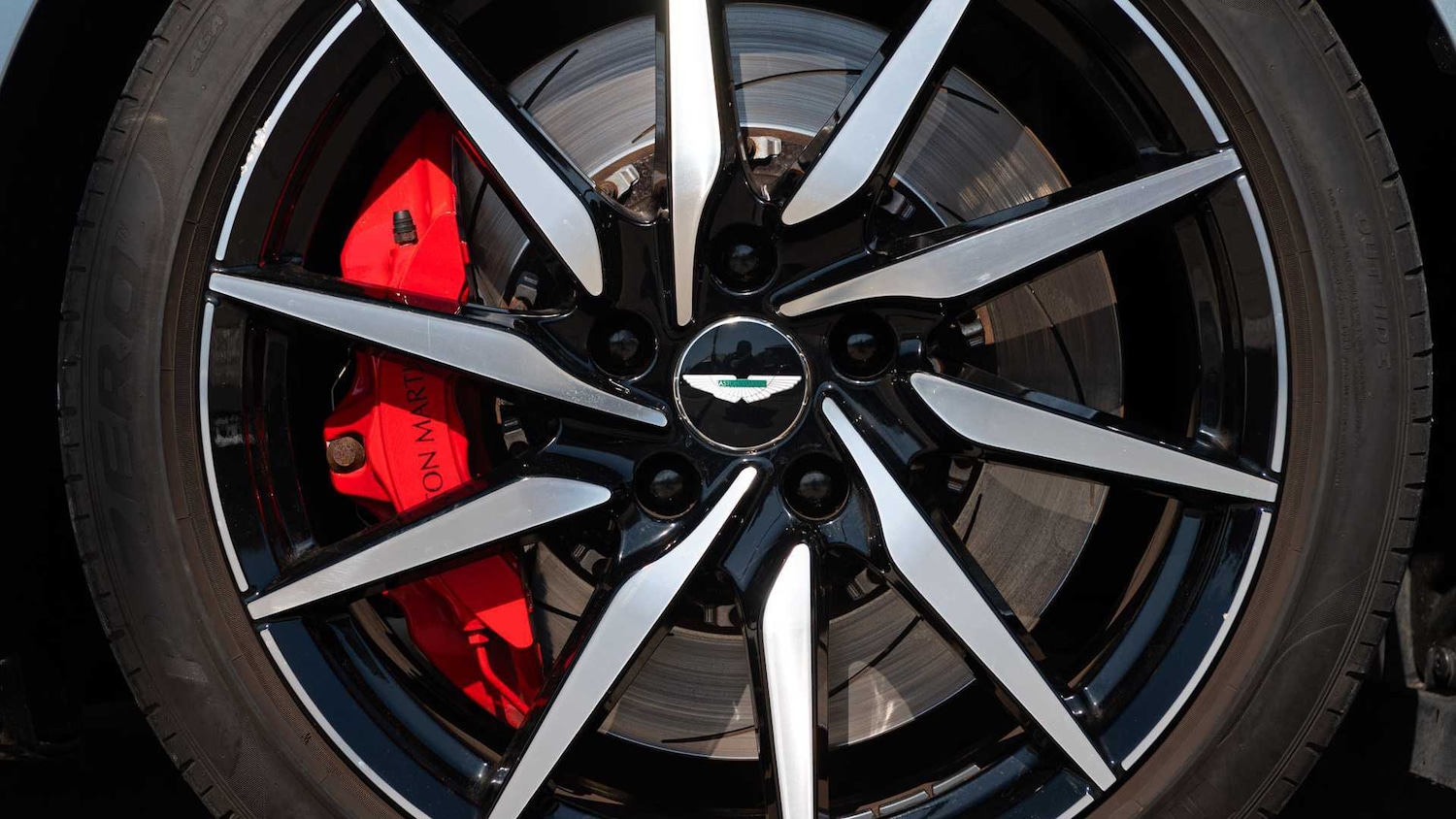 Used Aston Martin Vantage 2019 for sale - 77112391: Photo 17